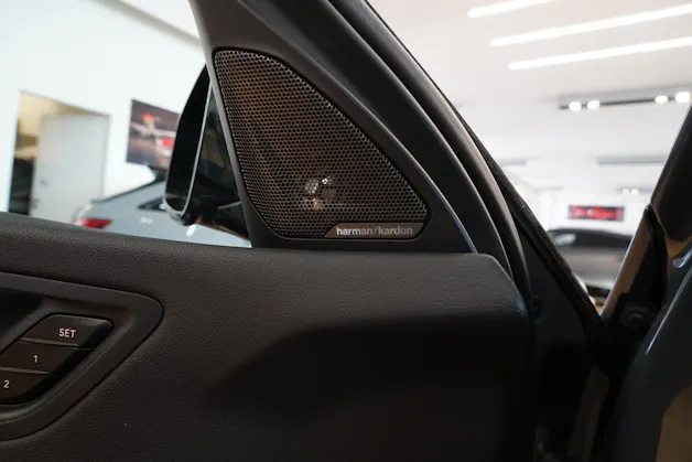 BMW 128ti M Sport Pro Steptronic Individual Lackierung