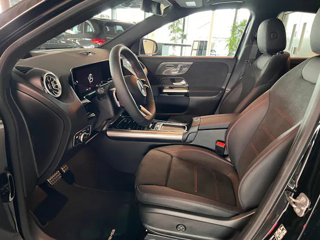 Mercedes-Benz GLA 250 4Matic 8G-DCT Swiss Star