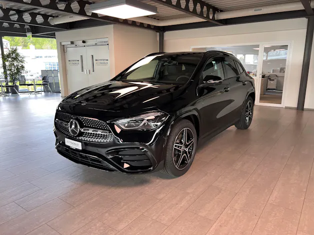 Mercedes-Benz GLA 250 4Matic 8G-DCT Swiss Star