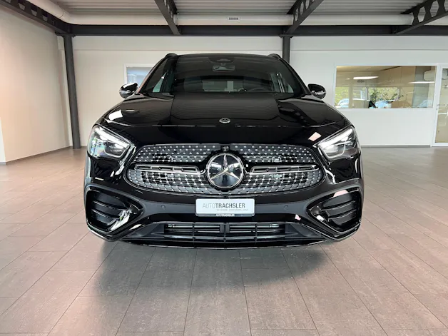 Mercedes-Benz GLA 250 4Matic 8G-DCT Swiss Star