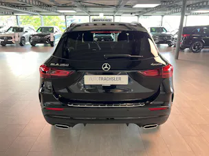 Mercedes-Benz GLA 250 4Matic 8G-DCT Swiss Star