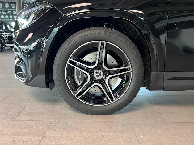 Mercedes-Benz GLA 250 4Matic 8G-DCT Swiss Star