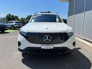 Mercedes-Benz EQB 300 4Matic Swiss Star