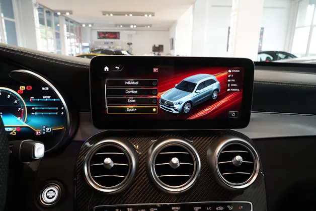 Mercedes-Benz GLC 63 S AMG 4Matic 9G-Tronic Spectral Blue