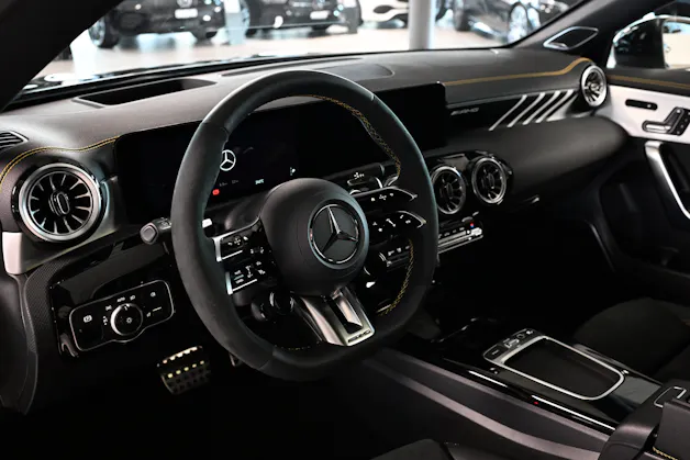 Mercedes-Benz CLA Shooting Brake 45 S AMG 4Matic 8G-DCT