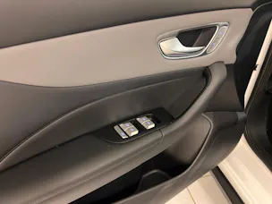 MG 4 EV 64kWh Premium Facelift