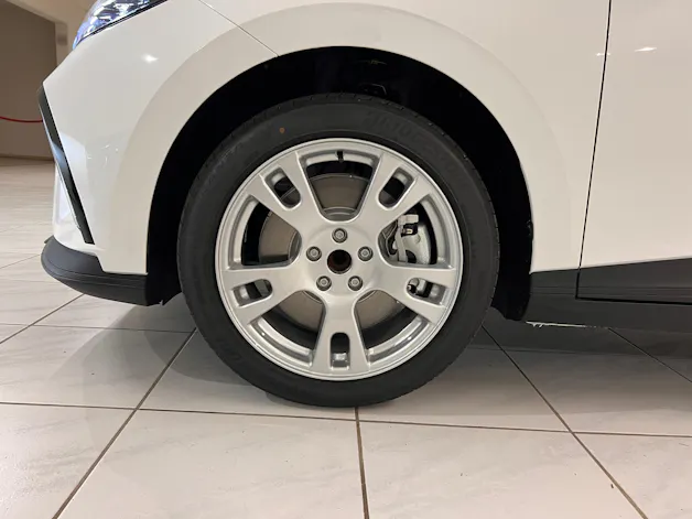 MG 4 EV 64kWh Premium Facelift