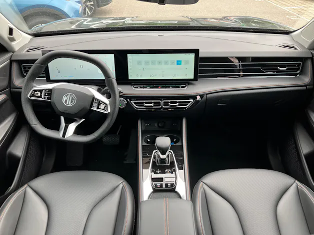 MG HS 1.5 T Hybrid+ Luxury