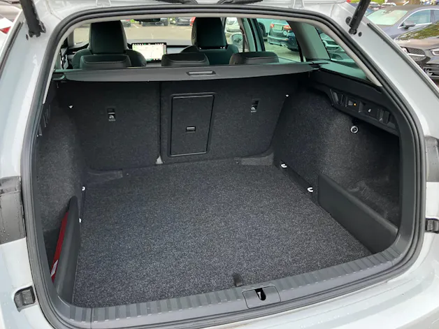 SKODA Octavia Combi 2.0 TSI DSG Selection 4x4