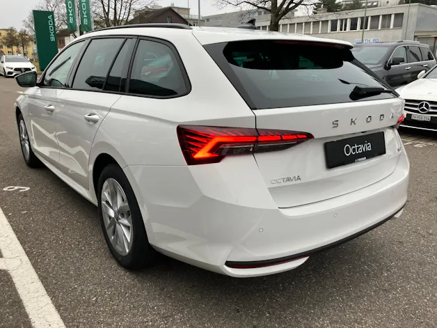 Škoda Octavia Combi 2.0 TSI DSG Selection 4x4