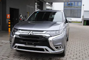 Mitsubishi Outlander 2.4 PHEV Diamond 4WD Automatic