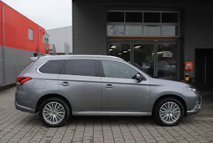 Mitsubishi Outlander 2.4 PHEV Diamond 4WD Automatic