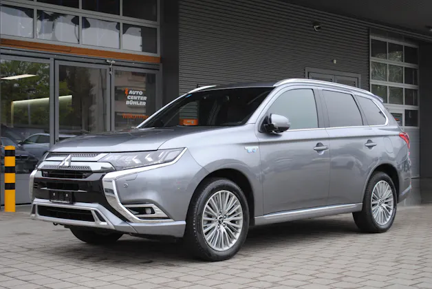 Mitsubishi Outlander 2.4 PHEV Diamond 4WD Automatic