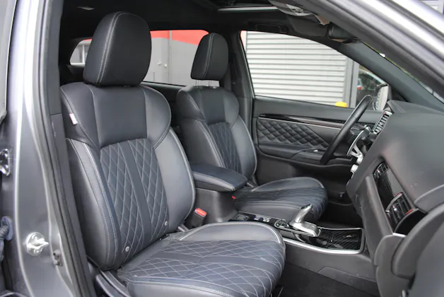 Mitsubishi Outlander 2.4 PHEV Diamond 4WD Automatic