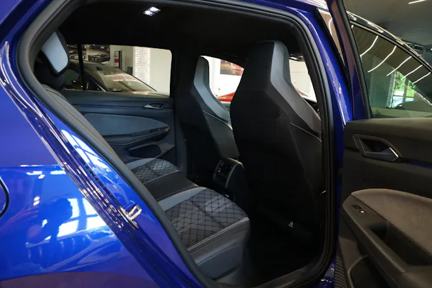VW Golf 1.5 eTSI mHEV ACT R-Line DSG