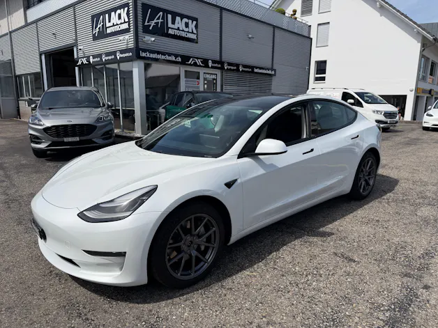 Tesla Model 3 Long Range Dual Motor AWD