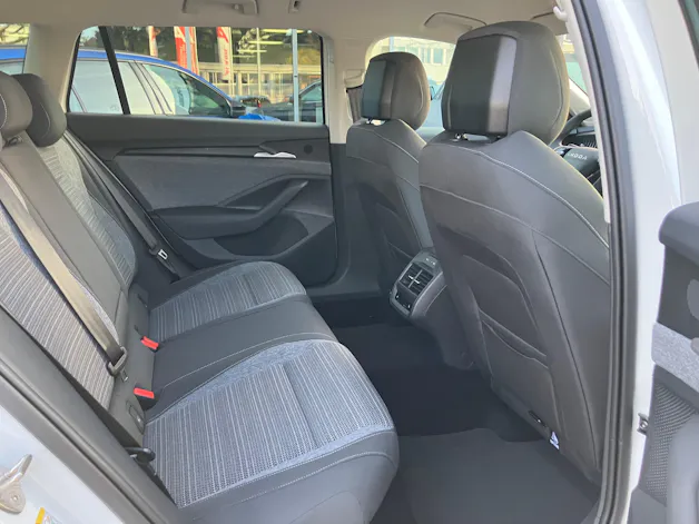 Škoda Superb Combi 2.0 TDi Selection 4x4 DSG