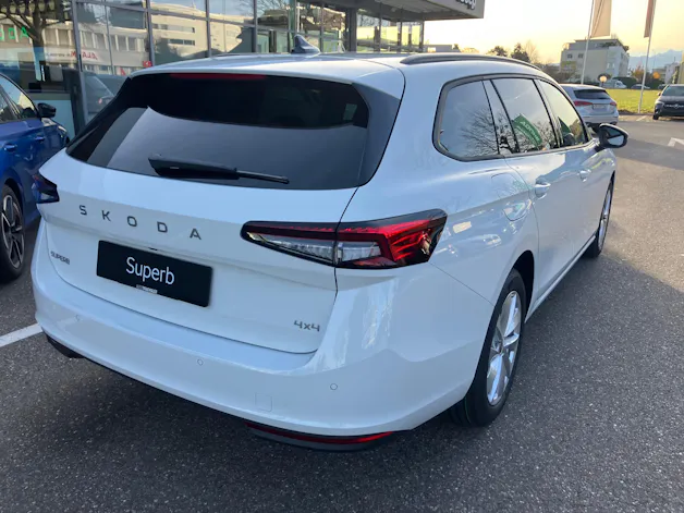 Škoda Superb Combi 2.0 TDi Selection 4x4 DSG