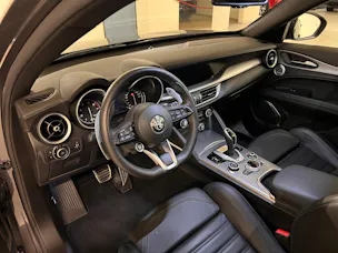 Alfa Romeo Stelvio 2.0 Veloce Premium Sky Q4