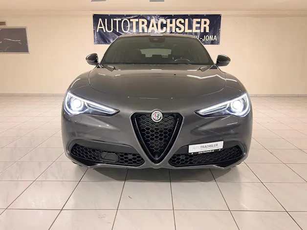 Alfa Romeo Stelvio 2.0 Veloce Premium Sky Q4