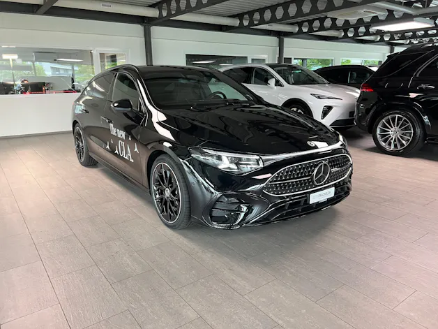 Mercedes-Benz CLA Shooting Brake 220 4Matic 8G-DCT