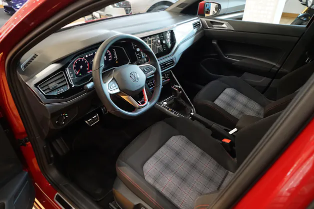 VW Polo 2.0 TSI GTI DSG Kings Red Metallic