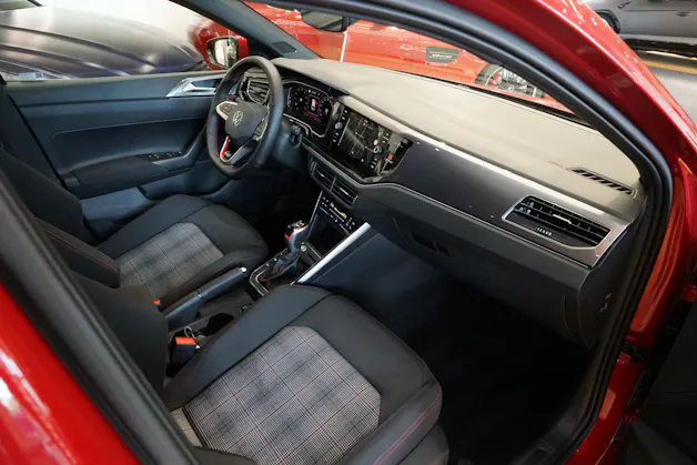 VW Polo 2.0 TSI GTI DSG Kings Red Metallic