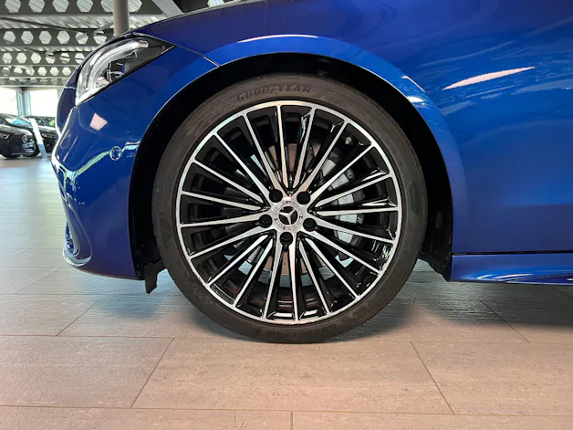 Mercedes-Benz C 300 AMG Line 4Matic 9G-Tronic