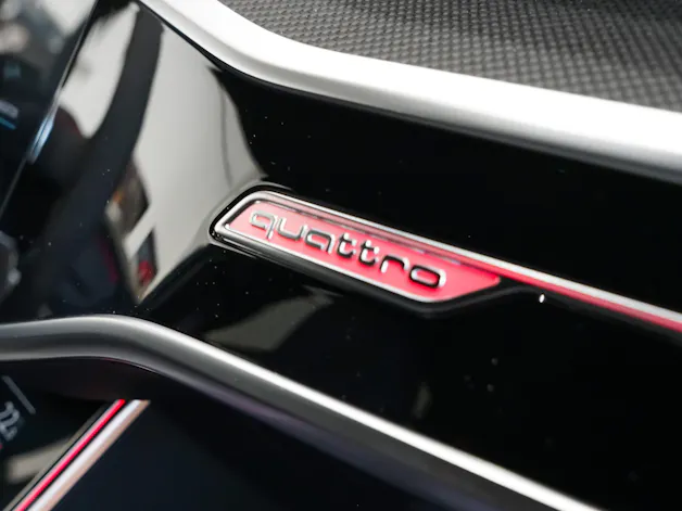 Audi RS6 Avant 4.0 TFSI V8 quattro Carbon Bodykit