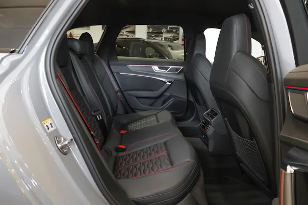 Audi RS6 Avant 4.0 TFSI V8 quattro Carbon Bodykit