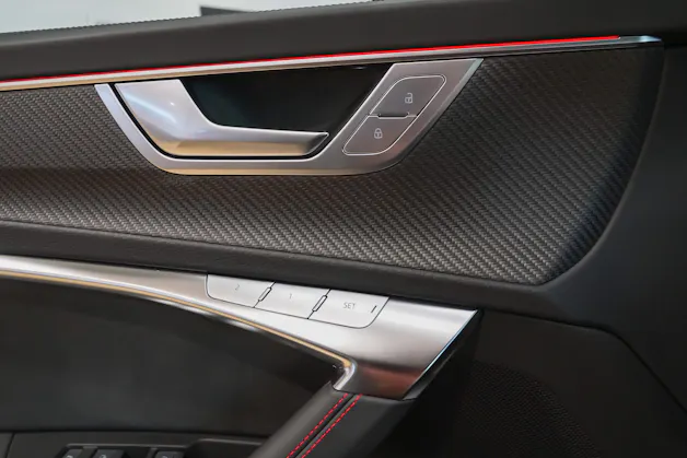 Audi RS6 Avant 4.0 TFSI V8 quattro Carbon Bodykit