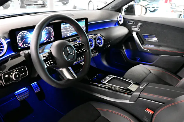 Mercedes-Benz A 180 7G-DCT
