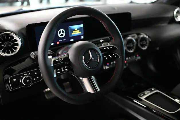 Mercedes-Benz A 180 7G-DCT