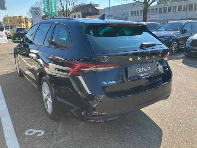 Škoda Octavia Combi 2.0 TSI DSG Selection 4x4