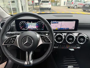 Mercedes-Benz A 180 7G-DCT