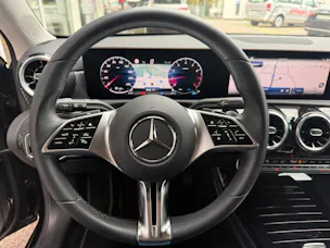 Mercedes-Benz A 180 7G-DCT