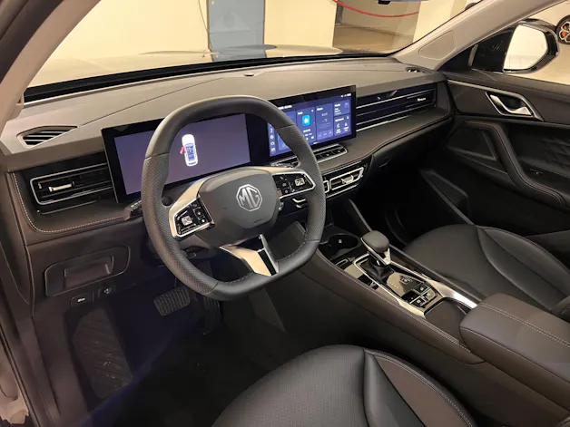 MG HS 1.5 T HEV Luxury