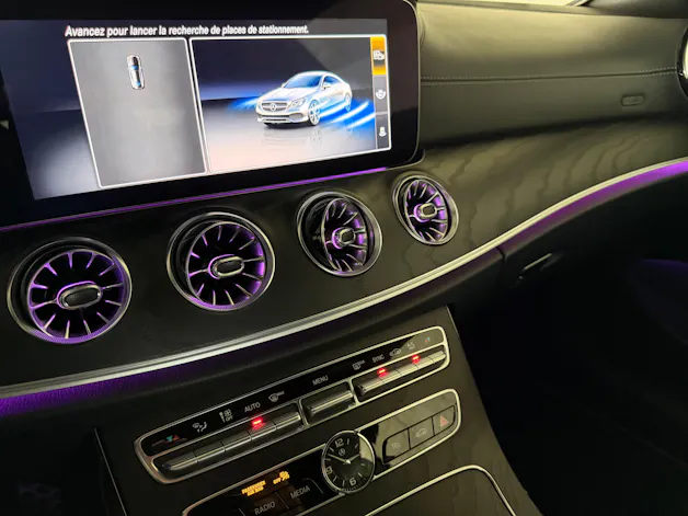 Mercedes-Benz E 200 Coupé AMG Line 4 Matic 9G-Tronic