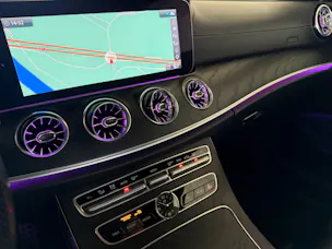 Mercedes-Benz E 200 Coupé AMG Line 4 Matic 9G-Tronic