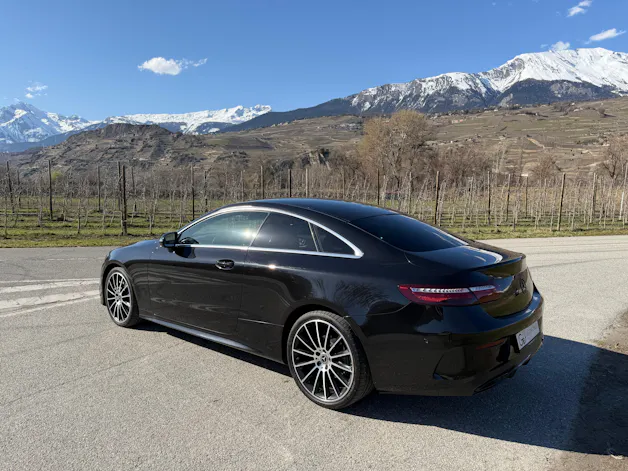 Mercedes-Benz E 200 Coupé AMG Line 4 Matic 9G-Tronic