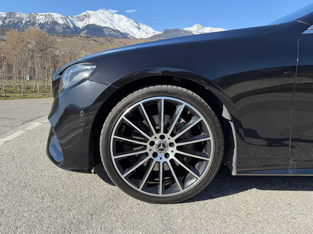 Mercedes-Benz E 200 Coupé AMG Line 4 Matic 9G-Tronic