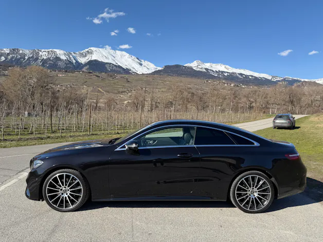 Mercedes-Benz E 200 Coupé AMG Line 4 Matic 9G-Tronic