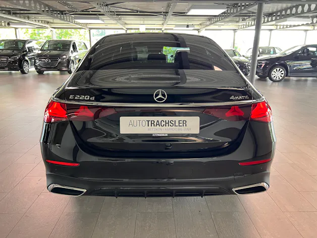 Mercedes-Benz E 220 d 4Matic 9G-Tronic