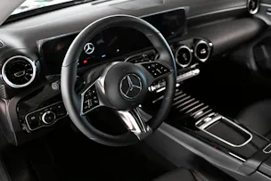 Mercedes-Benz CLA 180 Coupé 7G-DCT