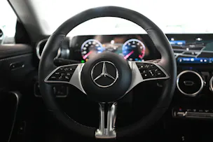 Mercedes-Benz CLA 180 Coupé 7G-DCT