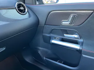 Mercedes-Benz GLA 200 AMG Line 7G-DCT