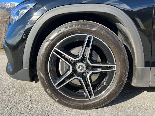 Mercedes-Benz GLA 200 AMG Line 7G-DCT