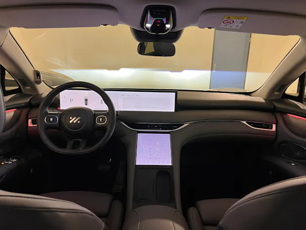 MG IM6 EV 100kWh Performance 20