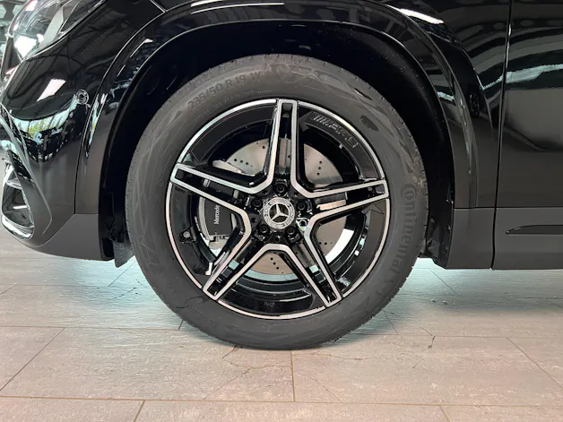 Mercedes-Benz GLA 250 4Matic 8G-DCT Swiss Star
