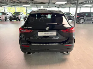 Mercedes-Benz GLA 250 4Matic 8G-DCT Swiss Star